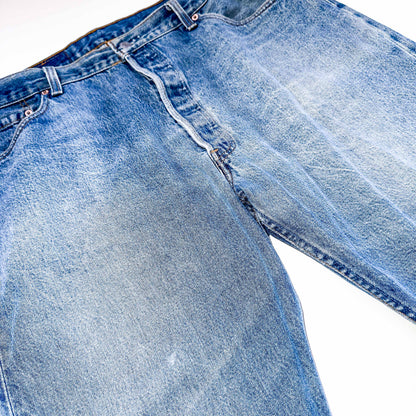 Vintage 1996 Levi's 501 Jeans - Made in USA